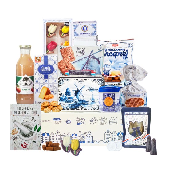 Cadeaupakket - Holland nr 18 - Pakket met boek "Kookboek van Nederlands Indië" en diverse Hollandse lekkernijen Cadeaupakket - Holland nr 18 - Pakket met boek "Kookboek van Nederlands Indië" en diverse Hollandse lekkernijen