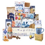 Cadeaupakket - Holland nr 2 - pakket met diverse Hollandse lekkernijen en Hollandse cadeautjes Cadeaupakket - Holland nr 2 - pakket met diverse Hollandse lekkernijen en Hollandse cadeautjes