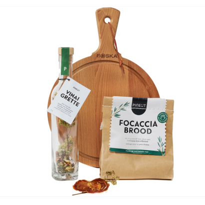 Italiaans Kerst Pakketje - Borrelplank met Italiaans Borrelpakket - Met Vinaigrette & Borrelbrood Focaccia - Ronde Serveerplank met Handgreep (Ø 23,4 cm) - Kerstcadeau voor volwassenen